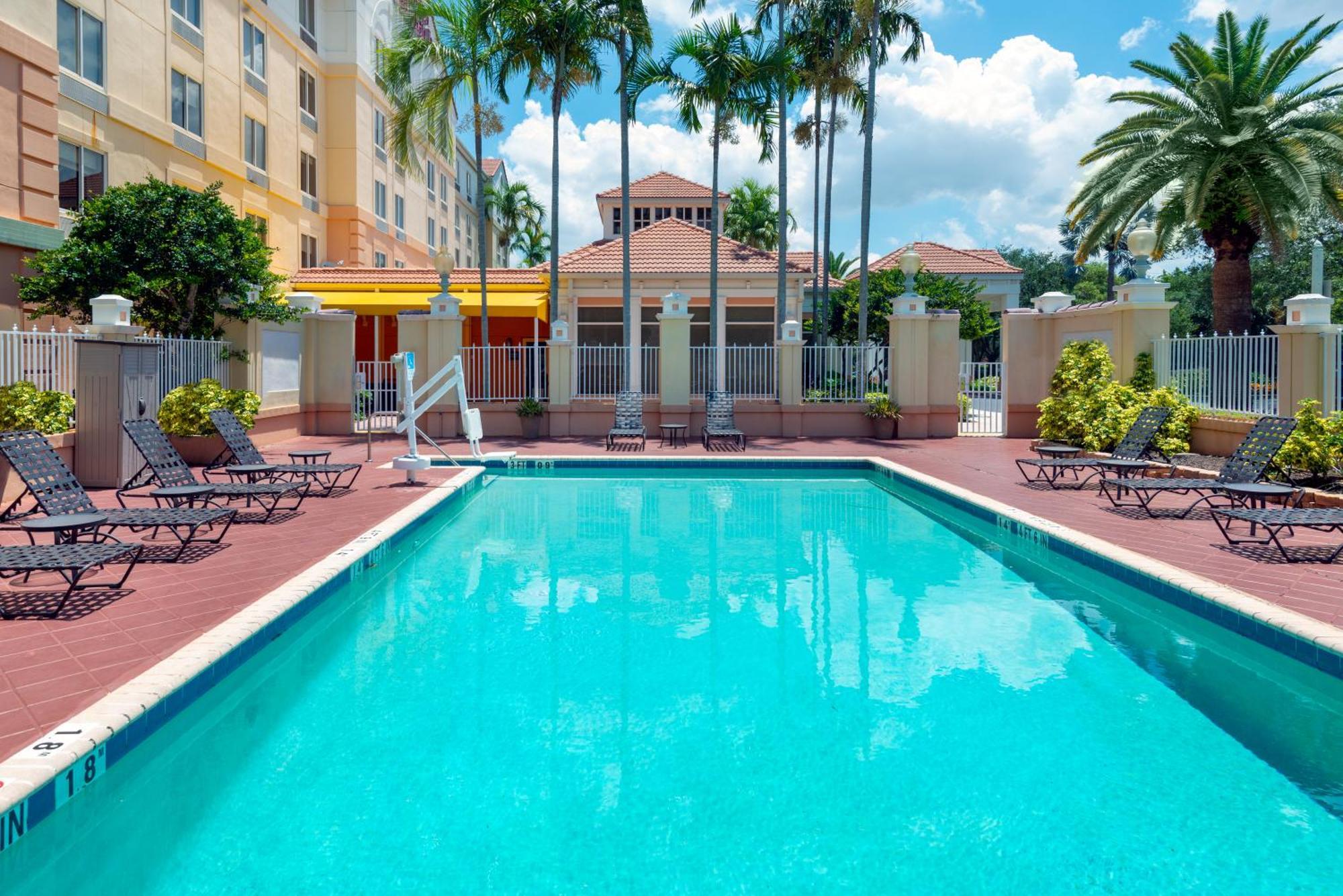 Hilton Garden Inn Ft. Lauderdale SW/Miramar Bagian luar foto